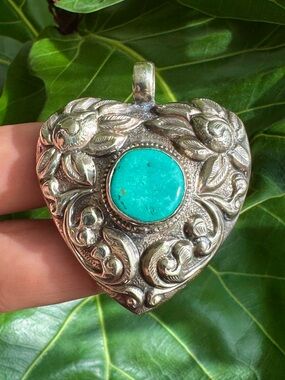 Vintage Style Handcrafted & Carved Heart Shape Silver Turquoise Pendant 2”in,23g